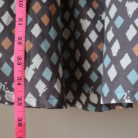 Lo Posh: Knee-length Silk Dress - Picture 2 of 6